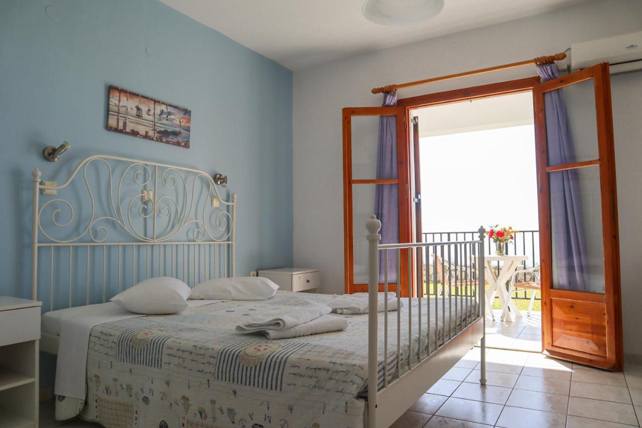 Spyridoula Aparthotel Lourdata  Exteriör bild