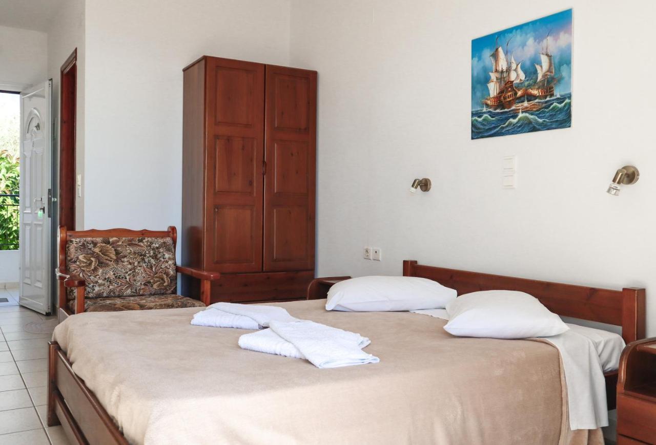 Spyridoula Aparthotel Lourdata  Exteriör bild