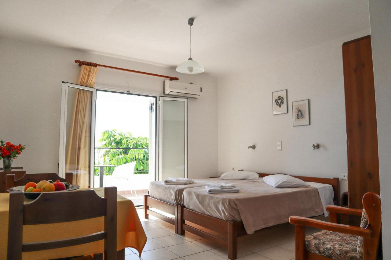 Spyridoula Aparthotel Lourdata  Exteriör bild
